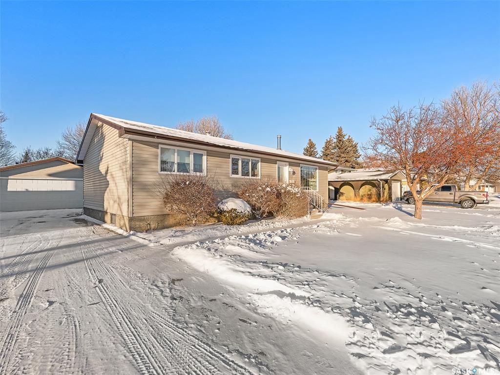New property listed in VLA/Sunningdale, Moose Jaw